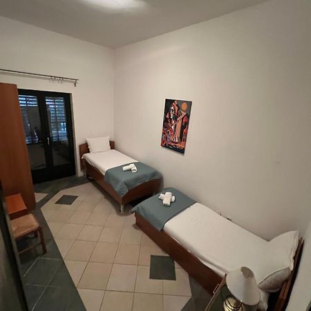 Renome Apartment Petrovac Bagian luar foto