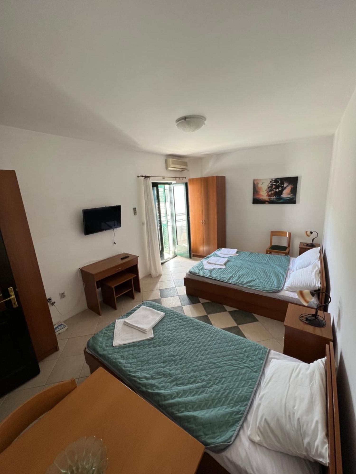 Renome Apartment Petrovac Bagian luar foto