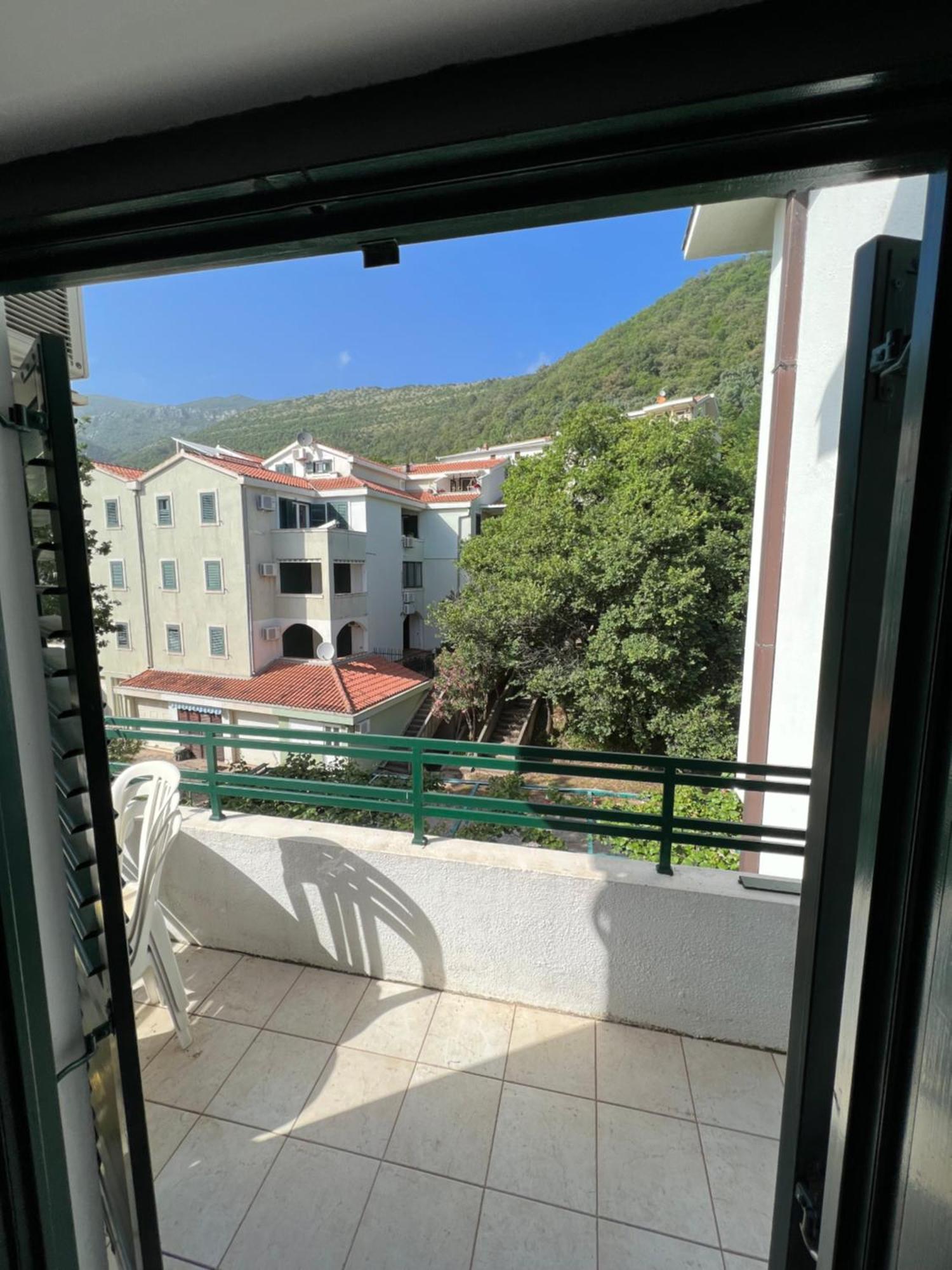 Renome Apartment Petrovac Bagian luar foto